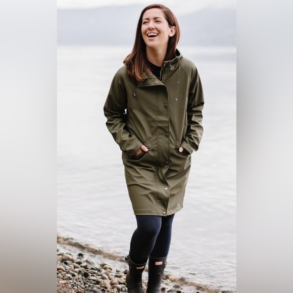 JARDINES DOMAINE green olive rain coat, collaboration with Sammy Sylvester - Picture 2 of 8